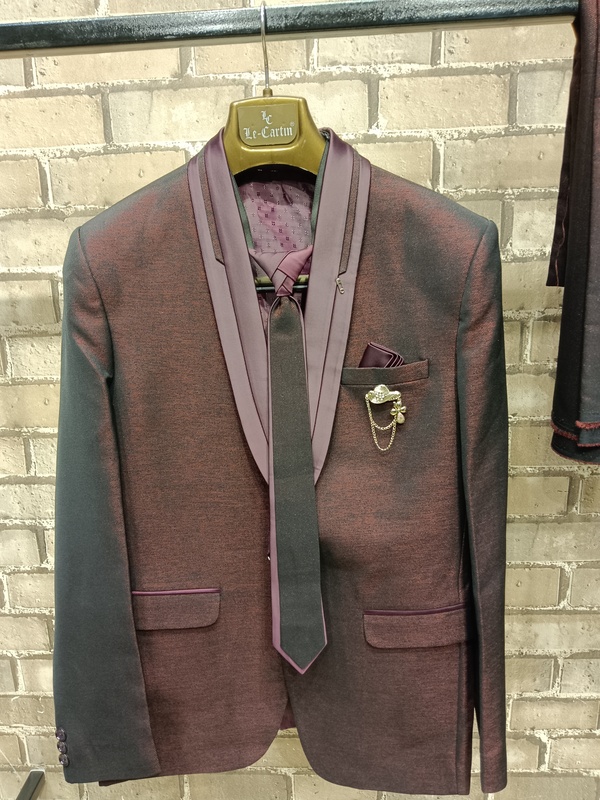 VAR RAJA SUIT D-7384 LE-CARTIN VAR RAJA SUIT D-7384 LE-CARTIN