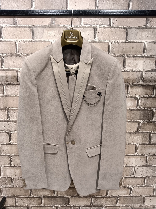 Var Raja Suit D-7752 Le-Cartin Var Raja Suit D-7752 Le-Cartin