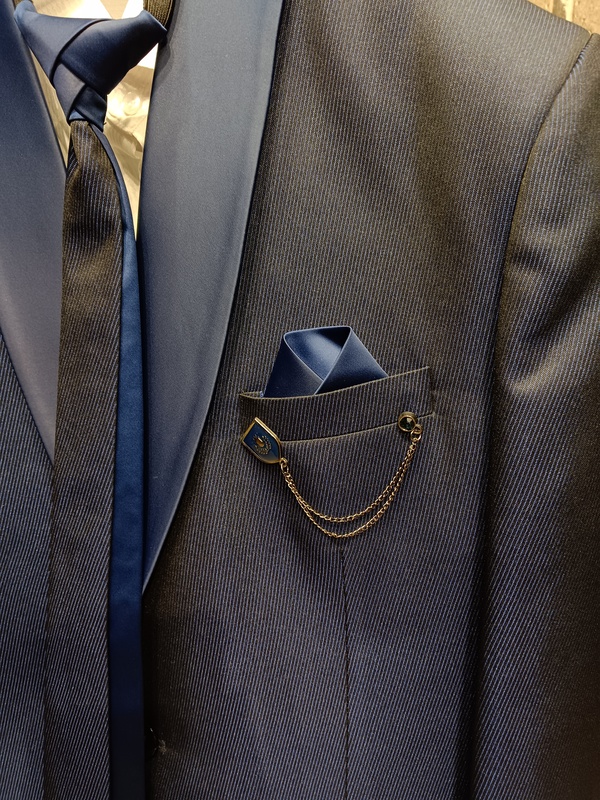 4/6 VIBRANT SUIT 4/6 VIBRANT SUIT