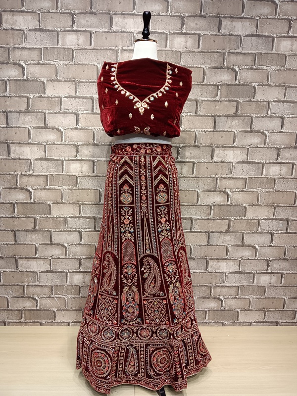 DULHAN CHOLI D-2-4 DULHAN CHOLI D-2-4
