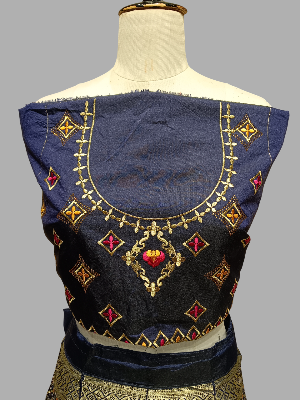 Navy Blue & Pink Banarasi Silk Lehenga Choli Set MF Navy Blue & Pink Banarasi Silk Lehenga Choli Set MF