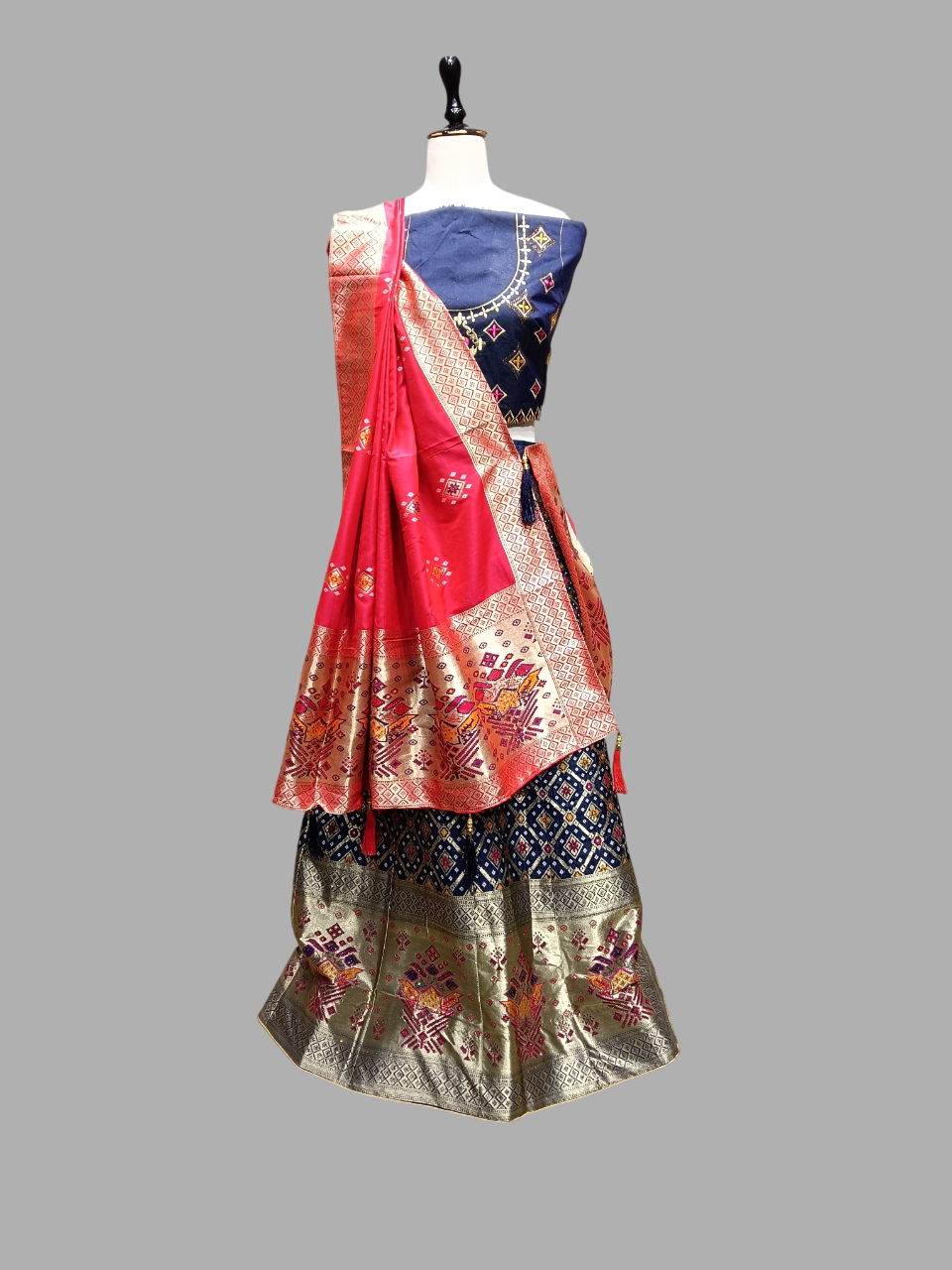 Navy Blue & Pink Banarasi Silk Lehenga Choli Set MF Navy Blue & Pink Banarasi Silk Lehenga Choli Set MF