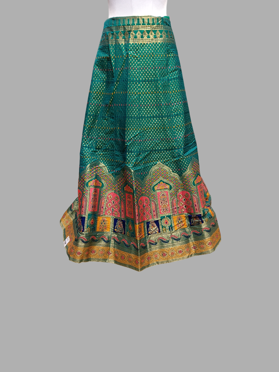 Traditional Embroidered Lehenga Choli Set Traditional Embroidered Lehenga Choli Set