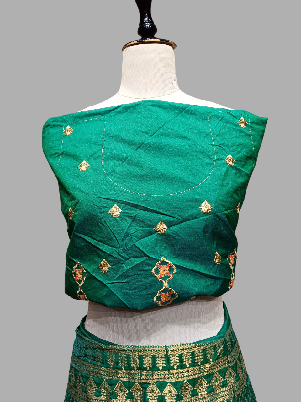 Traditional Embroidered Lehenga Choli Set Traditional Embroidered Lehenga Choli Set