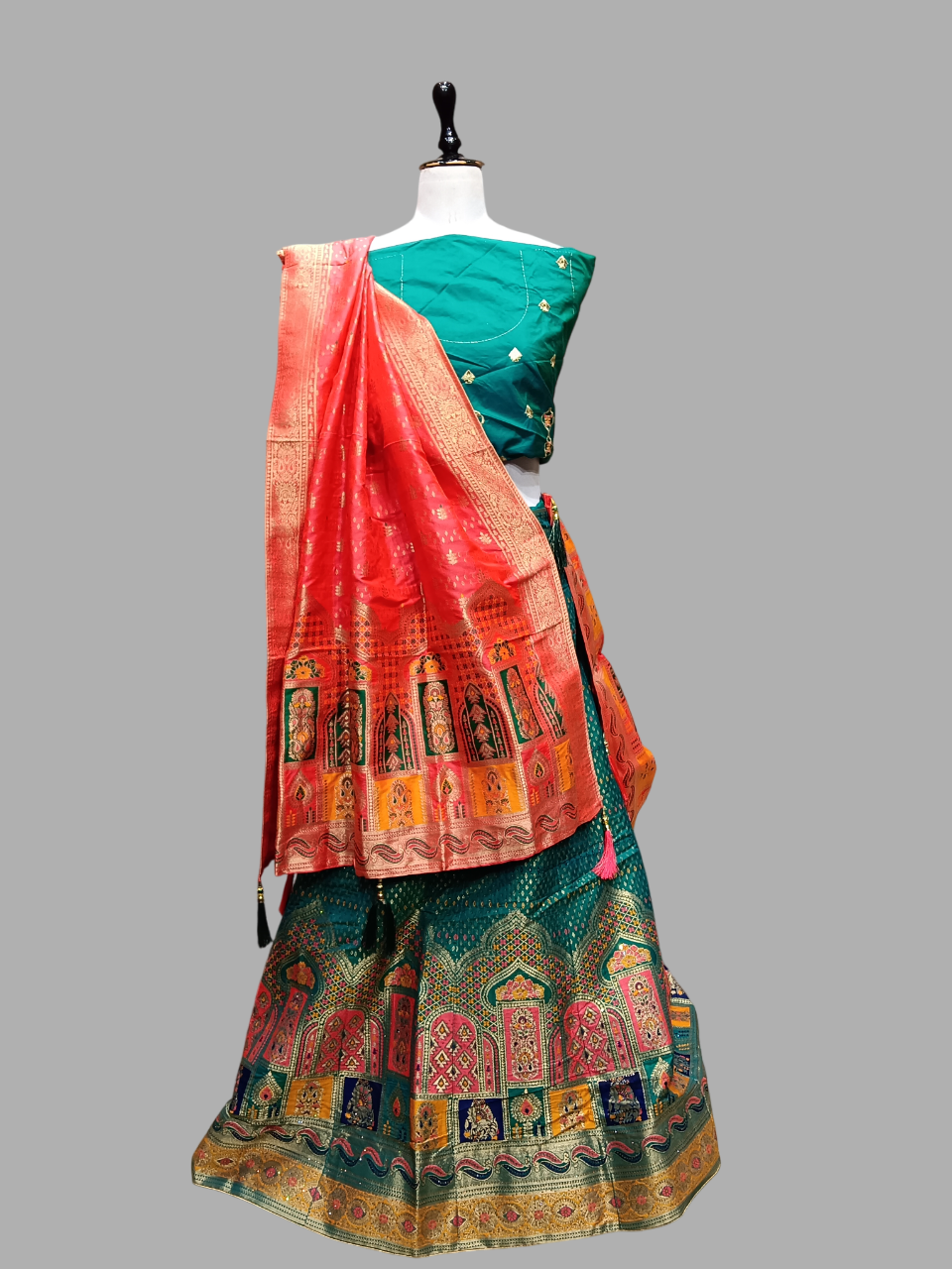 Traditional Embroidered Lehenga Choli Set Traditional Embroidered Lehenga Choli Set