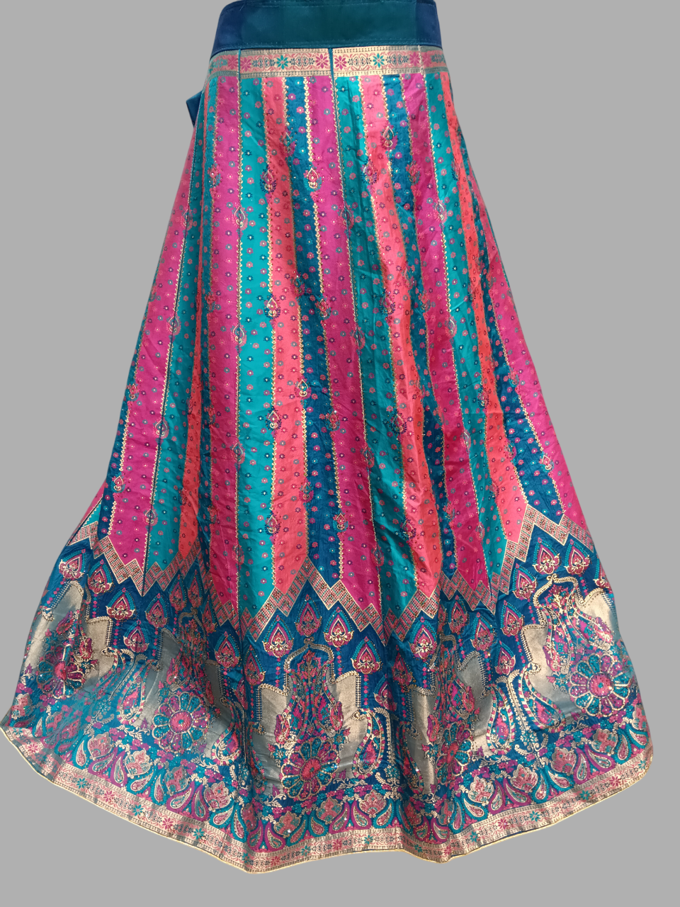 Royal Blue & Pink Traditional Embroidered Lehenga Choli Set Royal Blue & Pink Traditional Embroidered Lehenga Choli Set