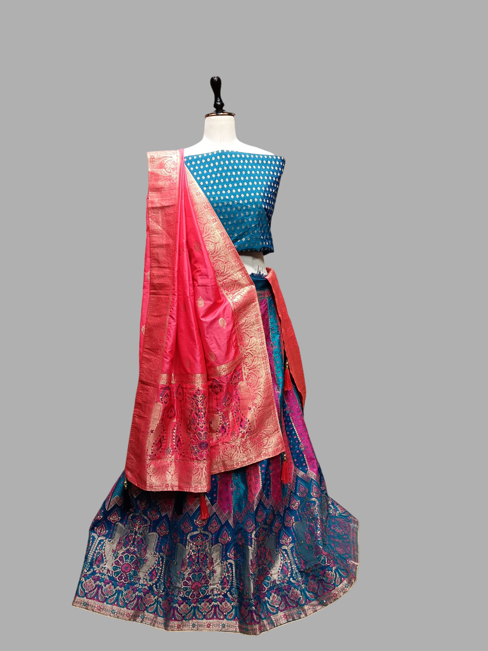 Royal Blue & Pink Traditional Embroidered Lehenga Choli Set Royal Blue & Pink Traditional Embroidered Lehenga Choli Set