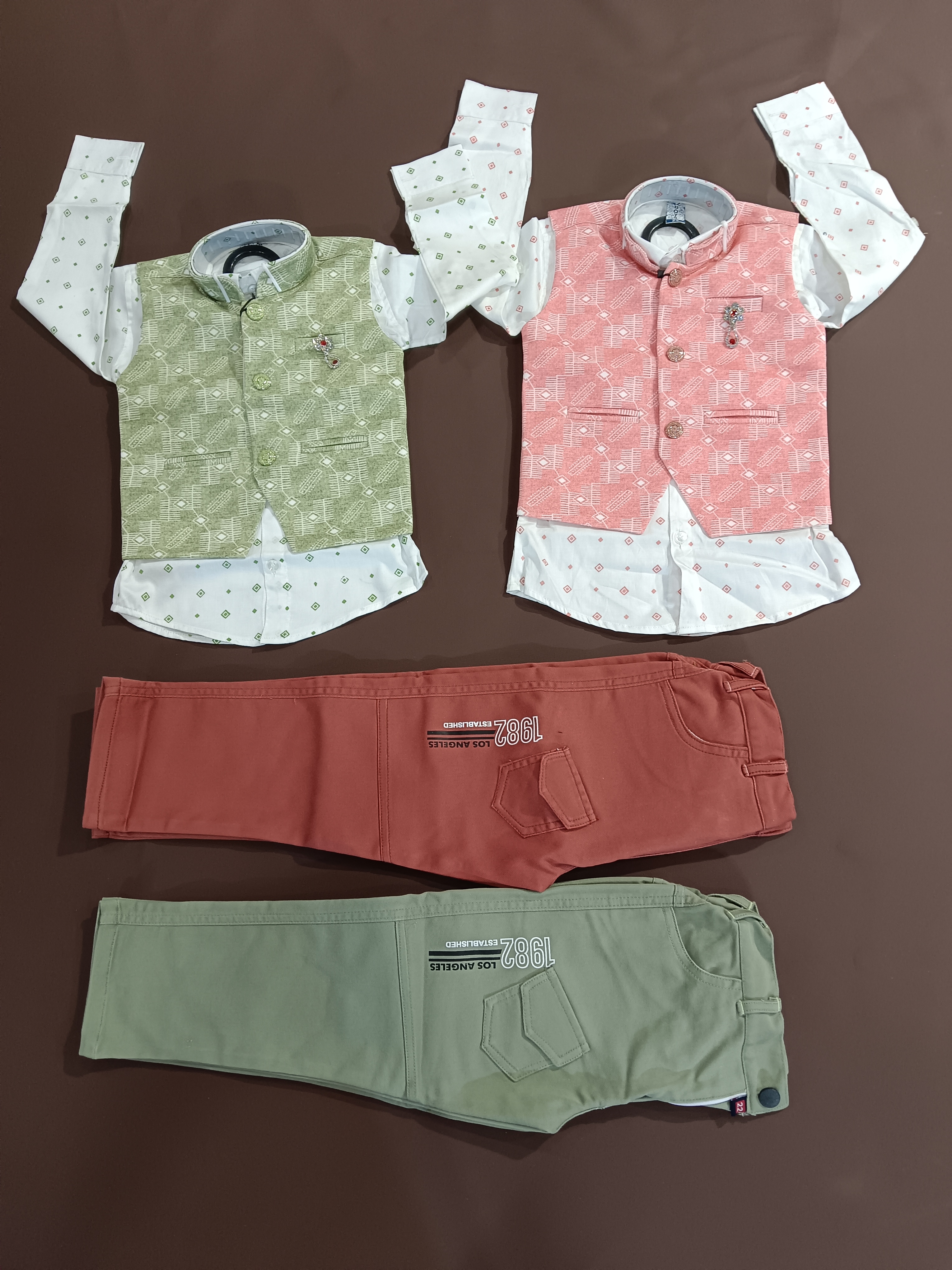 4K boy pair D.F2028 B.2003 4K boy pair D.F2028 B.2003