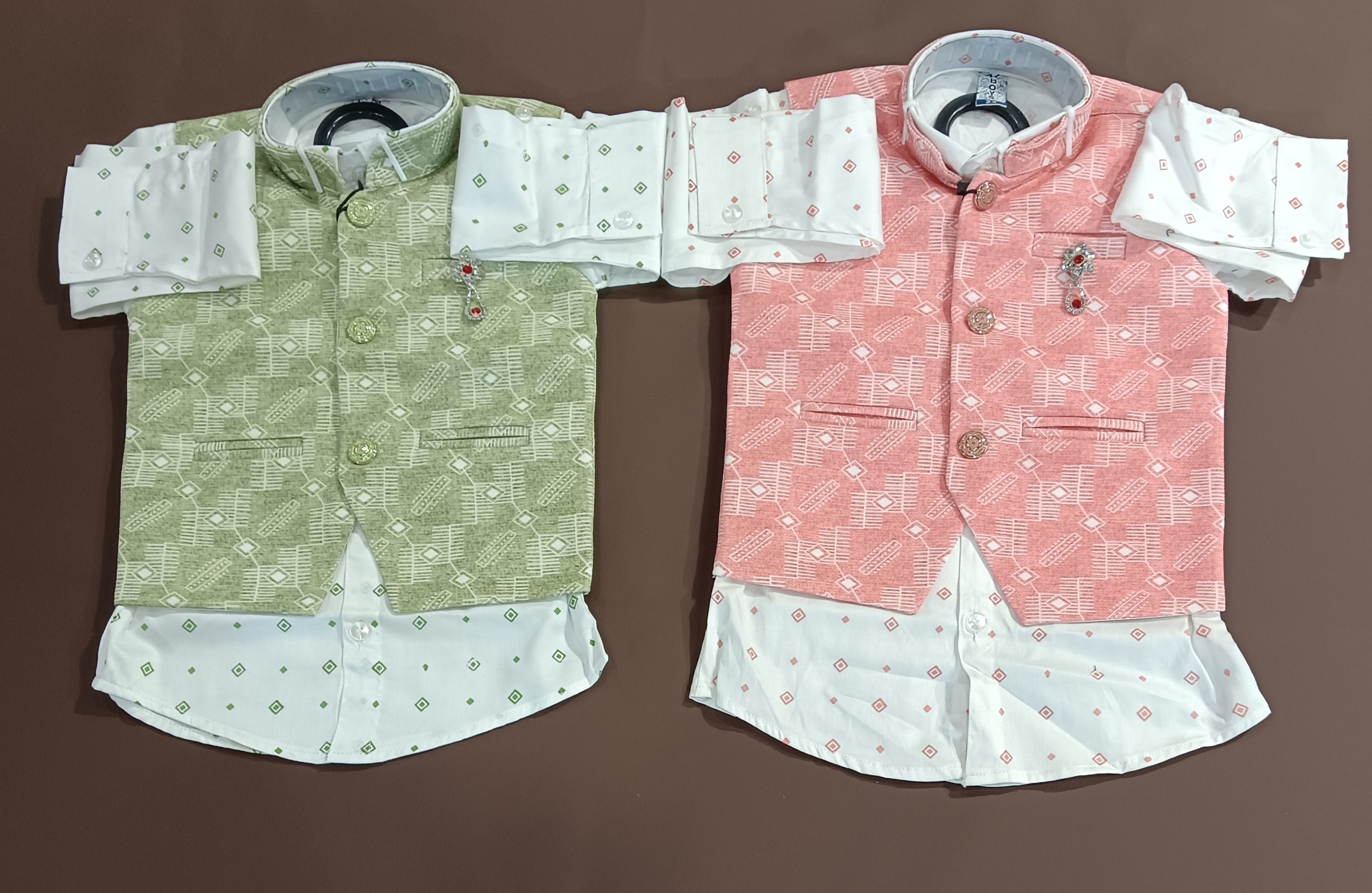 4K boy pair D.F2028 B.2003 4K boy pair D.F2028 B.2003