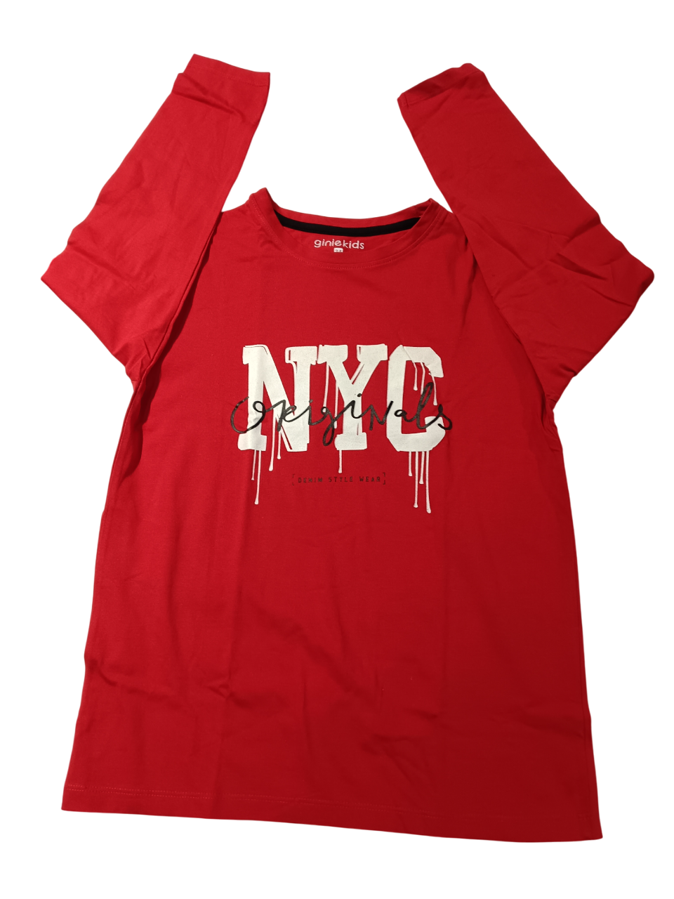 neckline contains the "Ginie Kids t-shirt D.GINI T-SHIRE B.6680 neckline contains the "Ginie Kids t-shirt D.GINI T-SHIRE B.6680