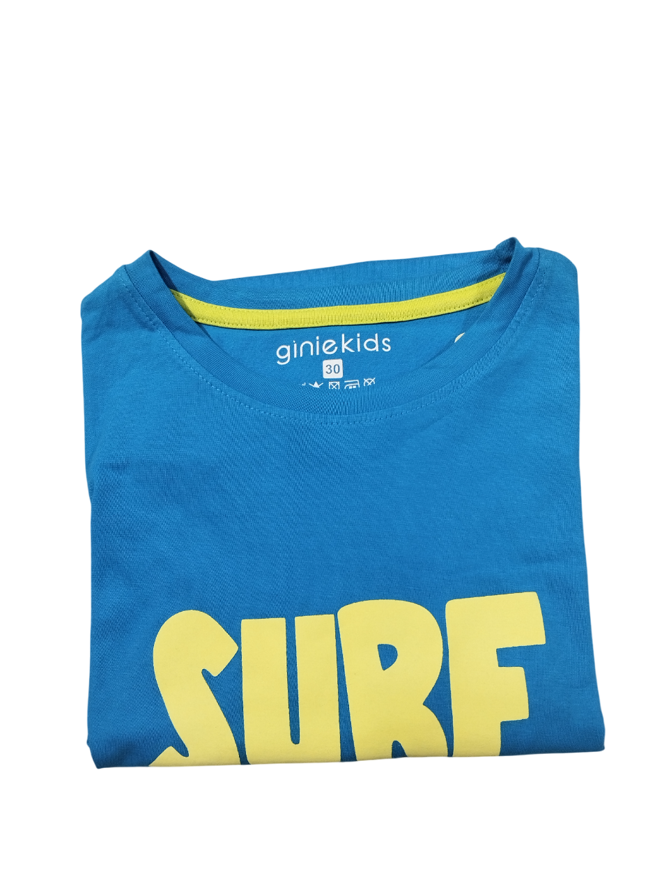 neckline contains the "Ginie Kids t-shirt D.GINI T-SHIRE B.6680 neckline contains the "Ginie Kids t-shirt D.GINI T-SHIRE B.6680
