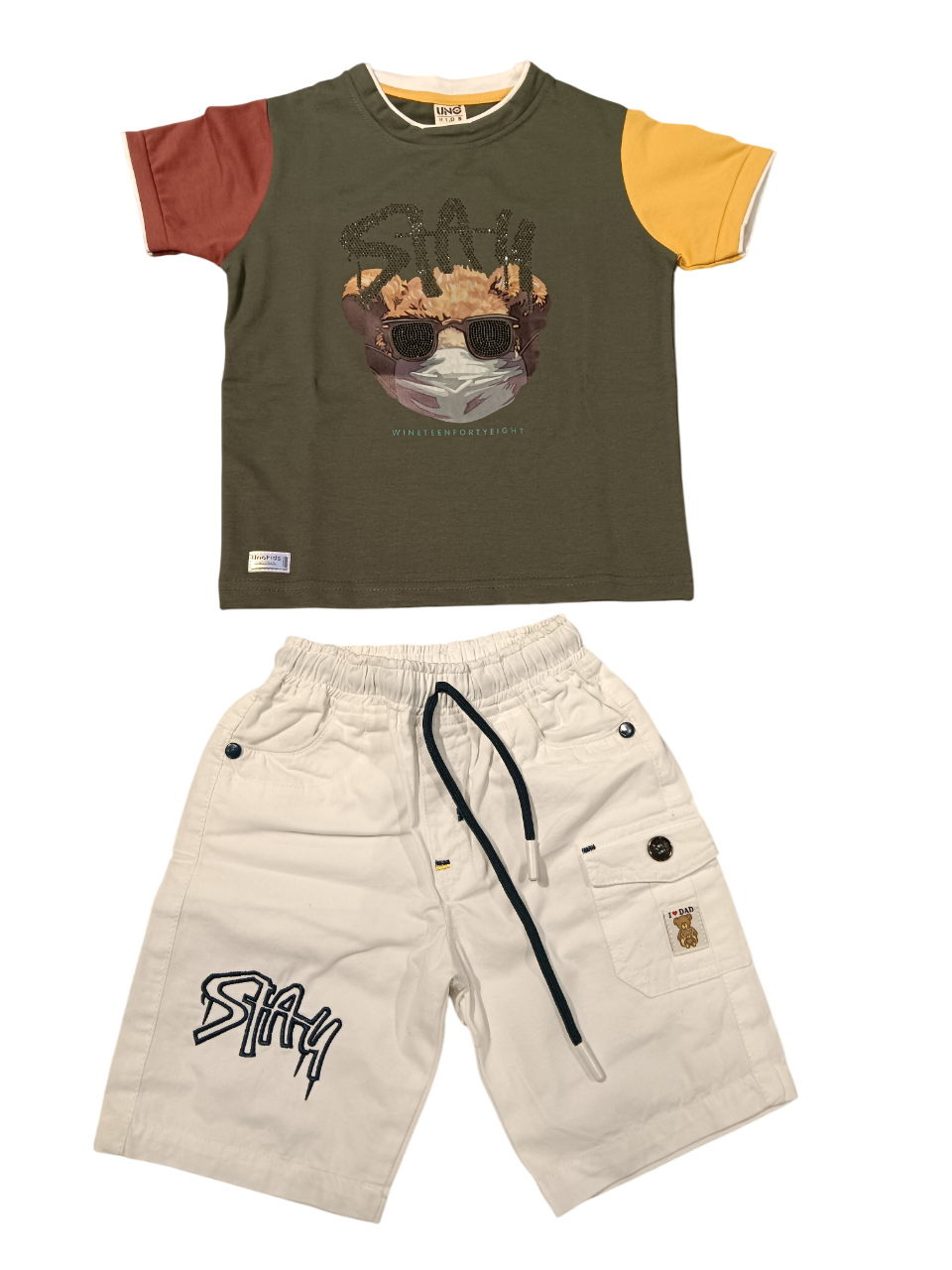 two trendy kids' clothing sets D.32.10149 B.3030 two trendy kids' clothing sets D.32.10149 B.3030