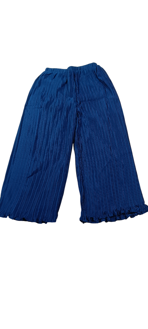 Girls' Traditional Ethnic Wear Set (likely a Lehenga Choli or Kurti with Sharara) D.18.715B B.8901 Girls' Traditional Ethnic Wear Set (likely a Lehenga Choli or Kurti with Sharara) D.18.715B B.8901