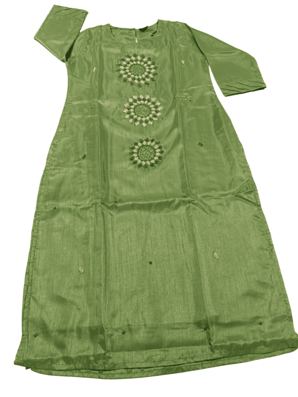 Peach & Mint Green Embroidered Kurti Set D.5.3585 Peach & Mint Green Embroidered Kurti Set D.5.3585