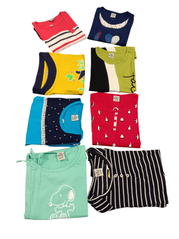 9 folded kids' t-shirts D .39/29 9 folded kids' t-shirts D .39/29